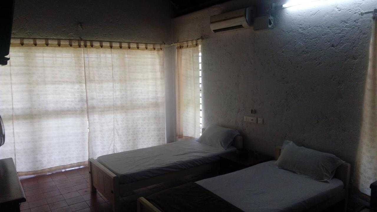 Lazy Gaze Hotel เออร์นาคูลัม ภายนอก รูปภาพ